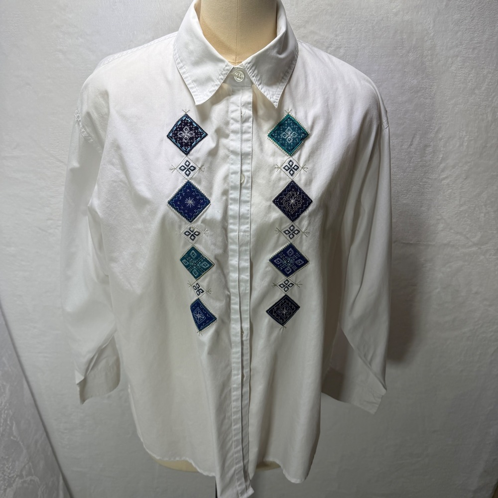Napa Valley Womens Large White Hidden Button Blouse Blue Embroidered Mature